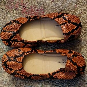 Storehouse Flats pumpkin spice snakes 7